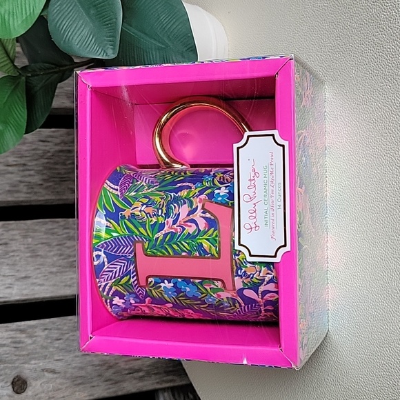 Lilly Pulitzer Tropical Pink and Gold Mug Letter L : How do you like me Prowl? - Picture 3 of 3